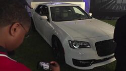CLEAN : Chrysler unveils 300C special edition on Detroit Auto Show eve News Clip