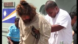 VOICED : Naufrago penso en suicidio News Clip