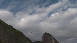 CLEAN : Frenchman takes hair-raising Rio de Janeiro tightrope walk News Clip