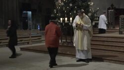 CLEAN : Churchgoers in ailing ex-pope Benedict's German birth region pray for 'great theologan' News Clip