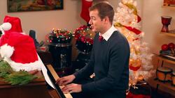 How to Play "Auld Lang Syne" on Piano Instructional Video