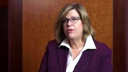 Renee Hobbs - Teachers Make a Difference Instructional Video