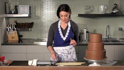 How to Do a Polka Dot Pattern on a Wedding Cake Instructional Video