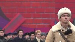 CLEAN : Russia re enacts historic wartime parade News Clip