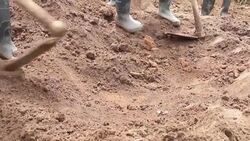 CLEAN : Burundi: Truth and Reconciliation Commission continues digging mass graves News Clip