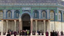 CLEAN : Palestinian worshippers attend Friday prayers at Al-Aqsa mosque News Clip