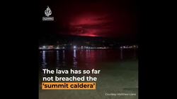 Mauna Loa, world’s largest active volcano, starts erupting News Clip