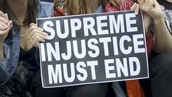 ANTI–Brett Kavanaugh – Multiple arrested for civil disobedience on day of Kavanaugh/Ford hearing Stock Footage