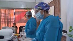CLEAN : Uruguayans queue from dawn to get vaccinated as virus cases surge News Clip