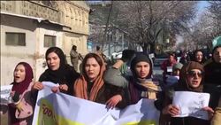 VOICED : Los talibanes prohíben a las mujeres viajar sin un acompañante News Clip