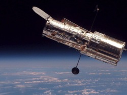 Nuestros vecinos distantes: explorando los planetas externos Instructional Video