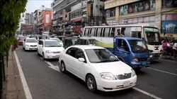 CLEAN : Bangladeshi man in anti honking campaign News Clip