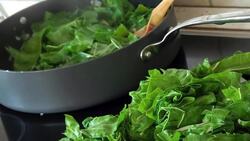 What Makes Kale a Superfood? Instructional Video
