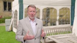 The world’s biggest Bakewell Tart unveiled in Bakewell, Derbyshire News Clip