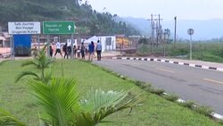 CLEAN : Rwanda and Uganda reopen main border as relations thaw News Clip