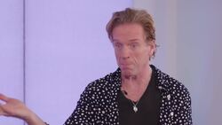 Damian Lewis talks about his move into music: 'There was a fear of imposter syndrome but I'm enjoying it' Instructional Video