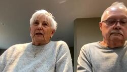 #TheMoment a couple finally saw their wedding photos after 56 years News Clip