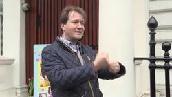 Nazanin Zaghari-Ratcliffe: Husband hands in Mother's Day card to Iranian Embassy News Clip