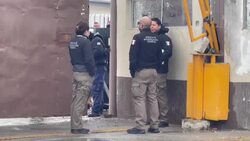 VOICED : Familiares de reos en cárcel de México esperan noticias de sus seres queridos News Clip