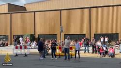 US beaches, parks full on Memorial Day weekend despite pandemic News Clip