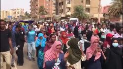 CLEAN : Sudanese protesters rally in the streets of Khartoum (2) News Clip