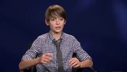 'Stranger Things' star amazed by TV show's success News Clip
