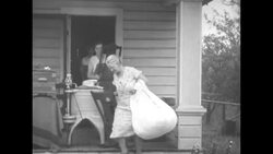 Families salvage what they can from their homes during Oregon City forest fires, 1935 News Clip