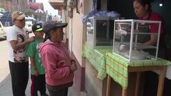 VOICED : “Jajalpesos”, el alivio economico de un pueblo mexicano frente al coronavirus News Clip