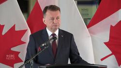 Polish defence minister discusses support for Ukraine News Clip