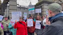 Further education tutors call to be put on public service contracts News Clip