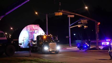 NASA | Webb's Backplane Pathfinder Arrives at NASA JSC for Cryotesting