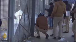 India: Police stop protesters from backing farmers News Clip