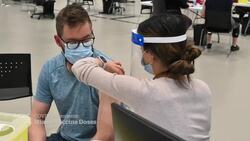 Canadians with mixed vaccine doses remain in travel limbo News Clip