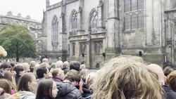 The Royal Mile in Edinburgh busy with well-wishers ahead of Queen’s coffin procession News Clip