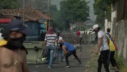 Tensions as Venezuelans clash with National Guard Instructional Video