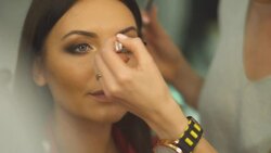 Beautiful girl in a beauty salon Stock Footage