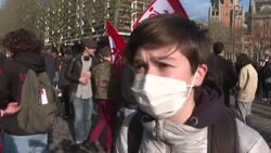 CLEAN : Anti-Zemmour demonstrators say they are defending 'diversity' and 'identity' News Clip