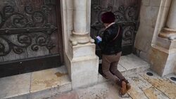 CLEAN : Coronavirus: Jerusalem's Franciscan friars hold small procession amid lockdown (2) News Clip