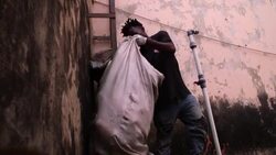 CLEAN : Nigerian artist uses old flip-flops to create murals News Clip