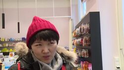 CLEAN : China virus: Berliners and tourists not worried News Clip