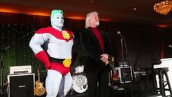 Julian Lennon makes rare performance at fundraiser News Clip