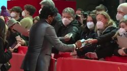 CLEAN : Berlinale opens with gender-swapped François Ozon film News Clip