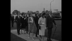 Lee Radziwill, stylish sister of Jackie Kennedy, dies at 85 Instructional Video