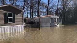 Flood forces Mississippi residents to flee homes Instructional Video