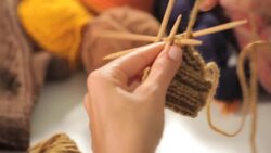 How to Work with Double-Pointed Needles Instructional Video