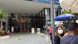 VOICED : Bolsonaro supera obstrucción intestinal sin requerir cirugía News Clip