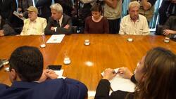 Six former Environment ministers demand action Instructional Video