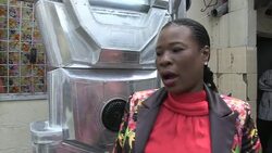 VOICED : El transito en manos de androides News Clip