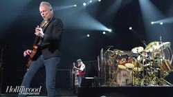Fleetwood Mac's Lindsey Buckingham Suing Bandmates After Being Kicked Off Tour | THR News News Clip