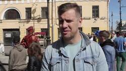 Former homeless man becomes popular city guide Instructional Video